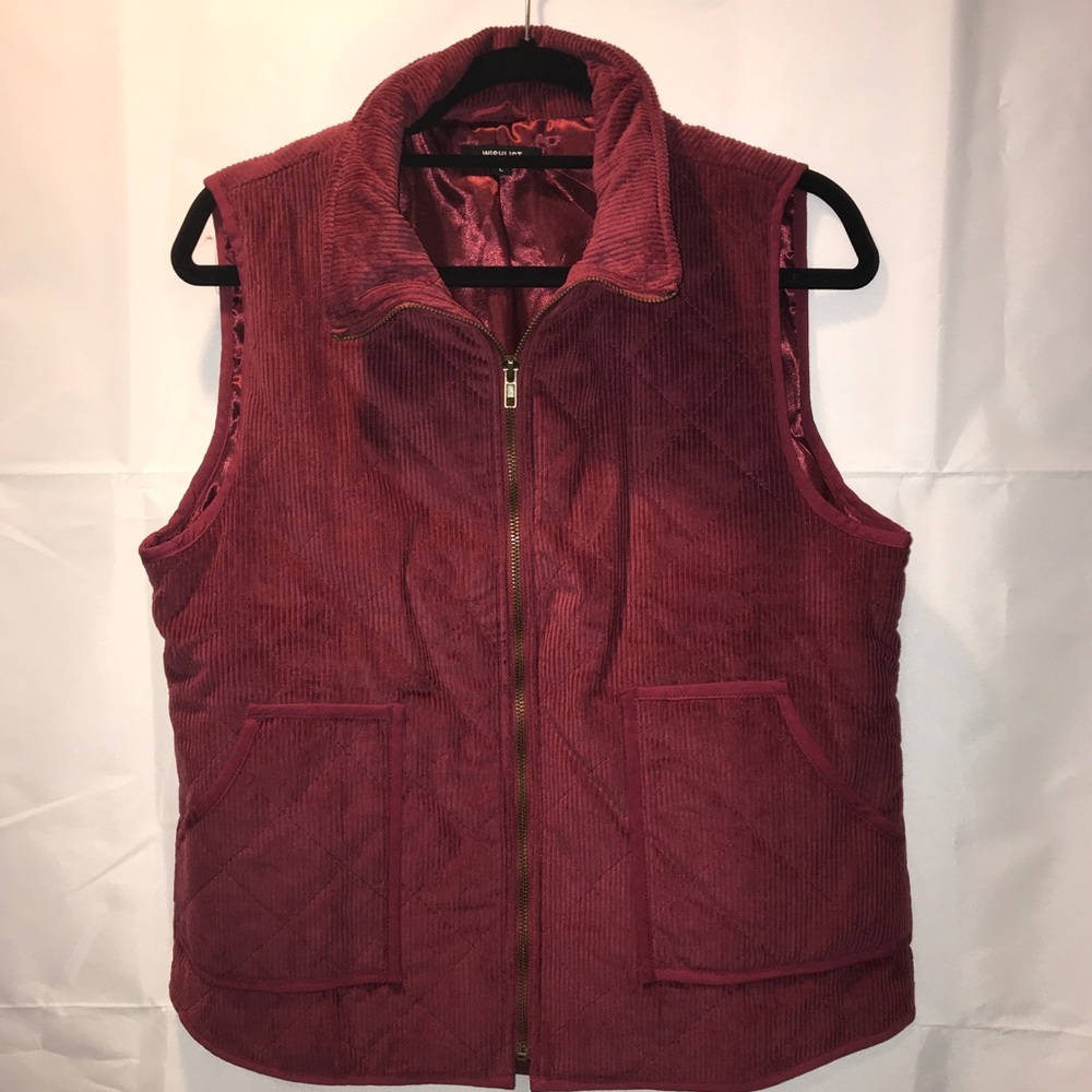 Wishlist NWOT Burgundy Corduroy vest